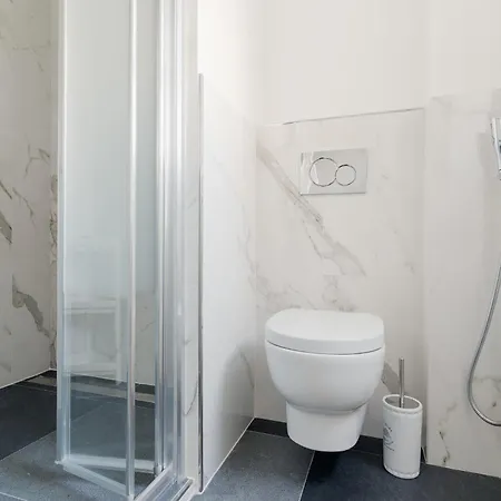 Guesthost - Cairoli Cozy Apartamento