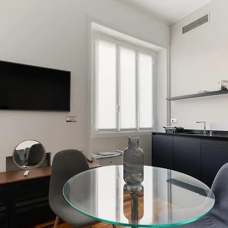 Guesthost - Cairoli Cozy Apartamento Milão