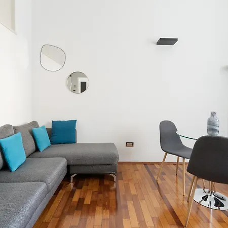 Guesthost - Cairoli Cozy Apartamento Milão