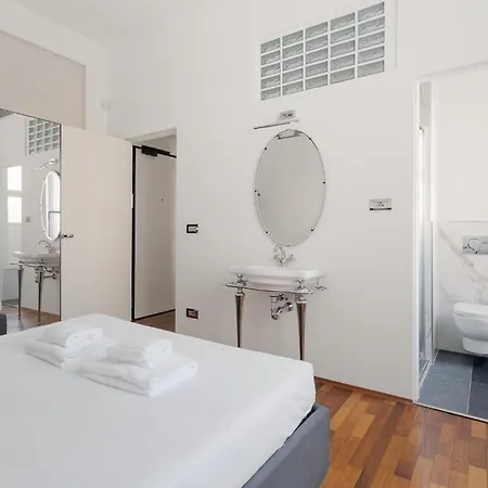 Guesthost - Cairoli Cozy Apartamento Milão